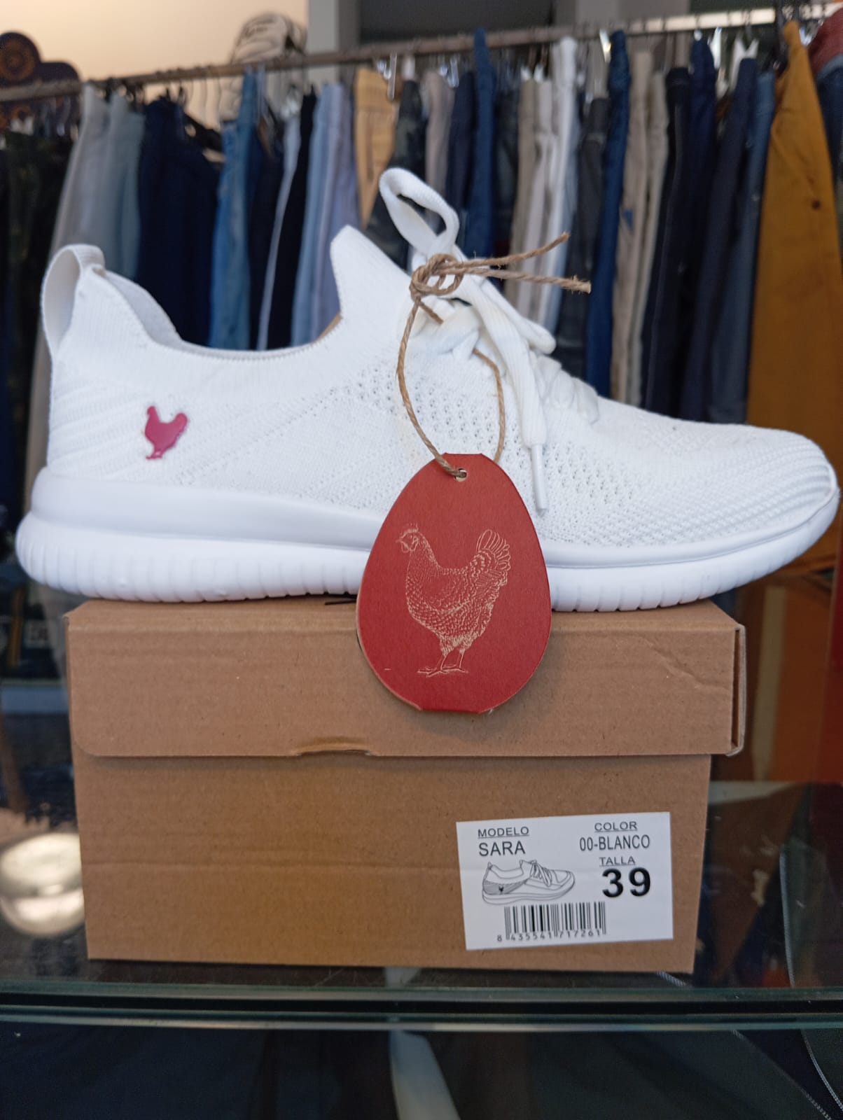 Pitas White Sara w