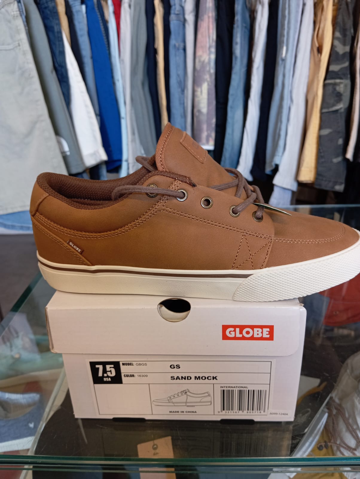 Globe GS (Sand Mock) skate