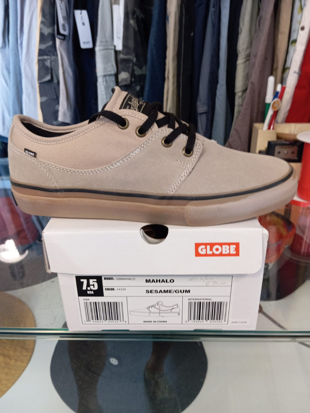 Globe Mahalo (Sesame/Gum)